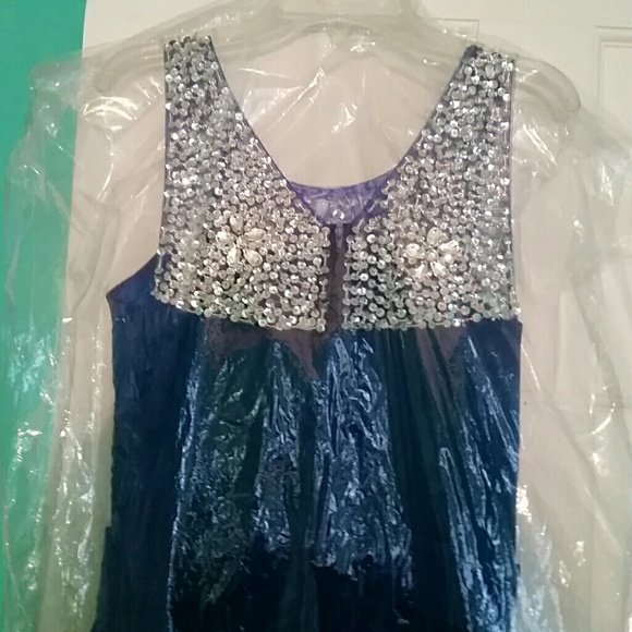 Dark blue prom dress with sparkly gems. - Picture 5 of 7